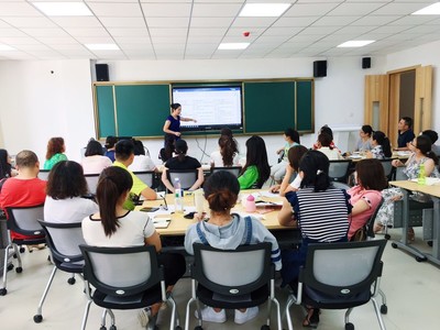 学习是为了更好的教育,中天北京小学进行教师强化培训